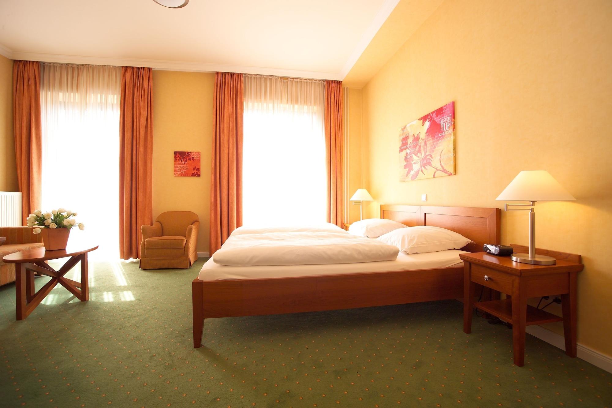 Alster-Hof Hotel Hamburg Exterior photo