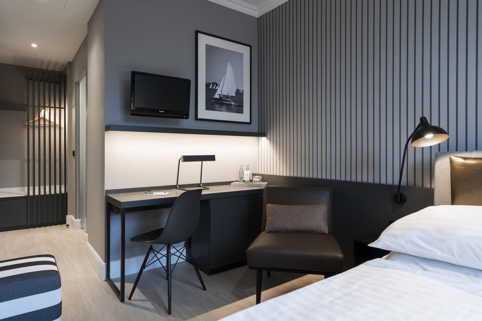 Alster-Hof Hotel Hamburg Exterior photo