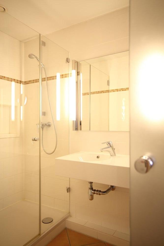 Alster-Hof Hotel Hamburg Room photo